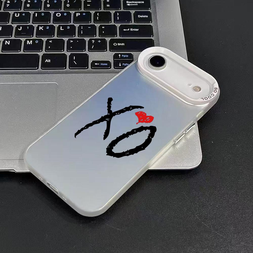Rapper-Sänger The Weeknd Handy – Apple Iphone 15 Pro Max Bewertung und Preis